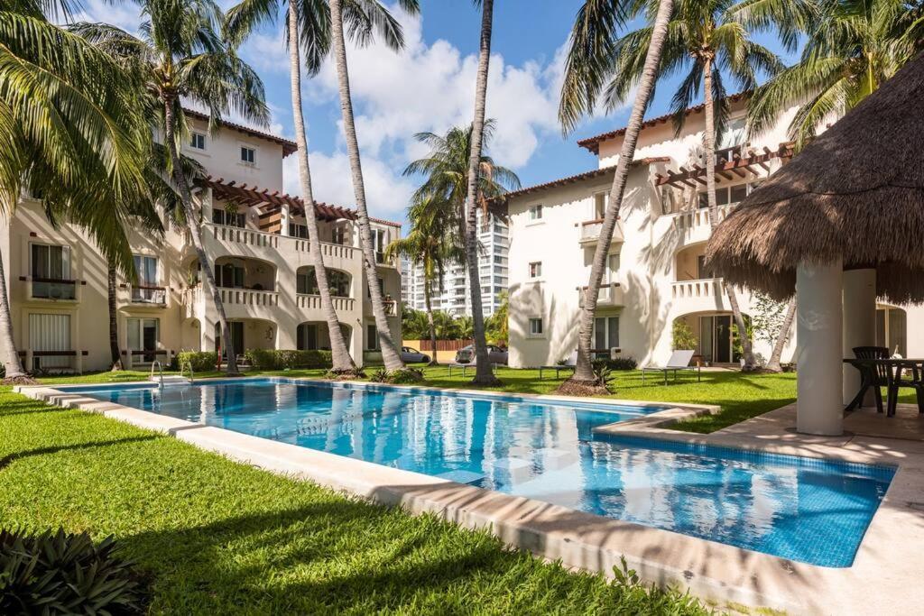 Apartment Stunning In Excellent Location *